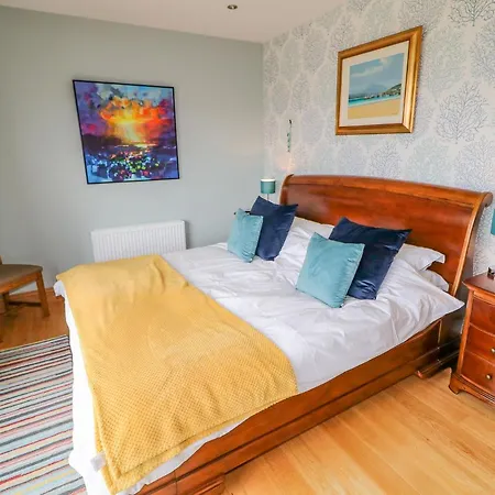 Up The Hill Holiday home Downings