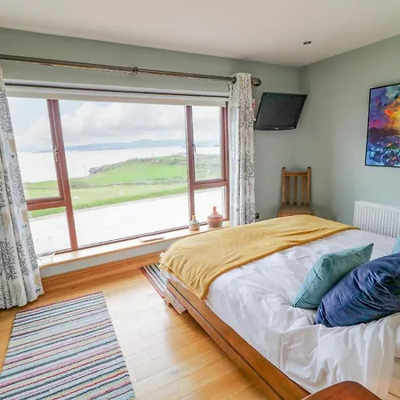 Holiday home Up The Hill