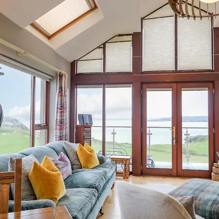 Holiday home Up The Hill